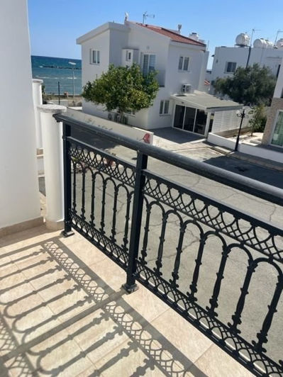 Image No.22-3 Bed House for sale