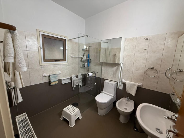 Image No.30-3 Bed House for sale