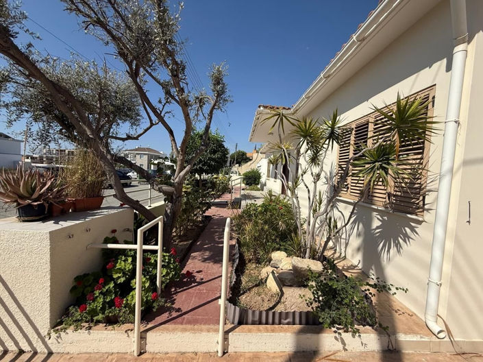 Image No.5-3 Bed House for sale