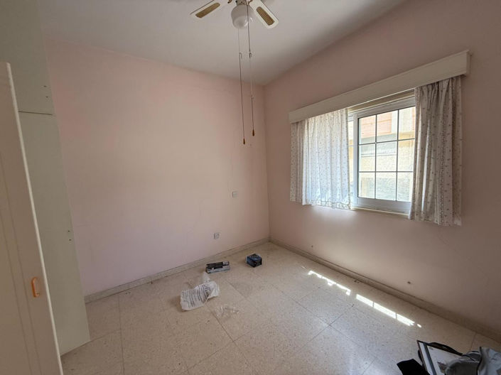 Image No.10-3 Bed House for sale