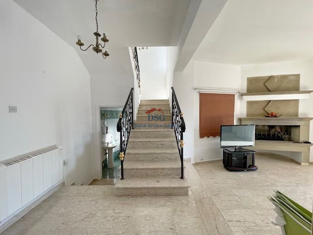 Image No.12-4 Bed House for sale