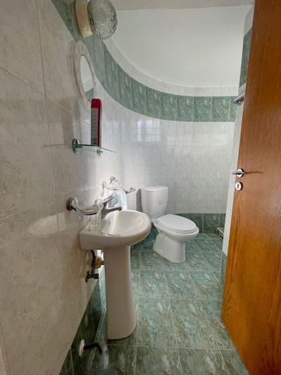 Image No.18-4 Bed House for sale