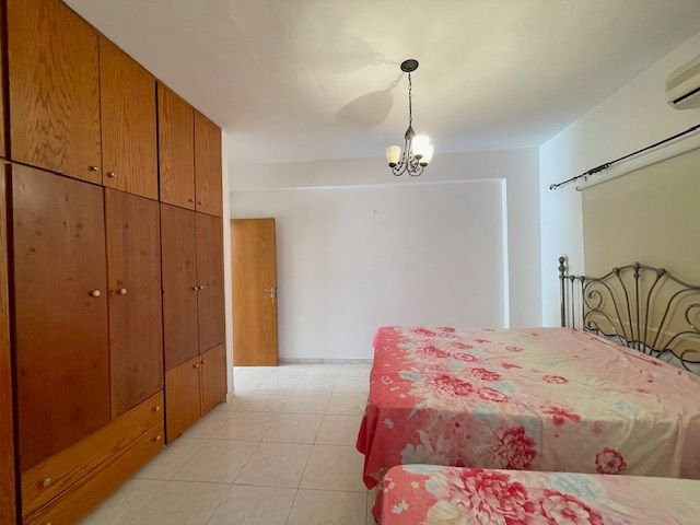 Image No.21-4 Bed House for sale