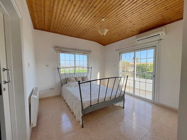 Image No.23-4 Bed House for sale