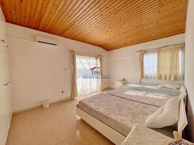 Image No.28-4 Bed House for sale