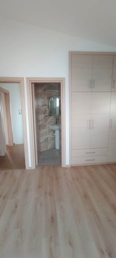 Image No.13-3 Bed House for sale