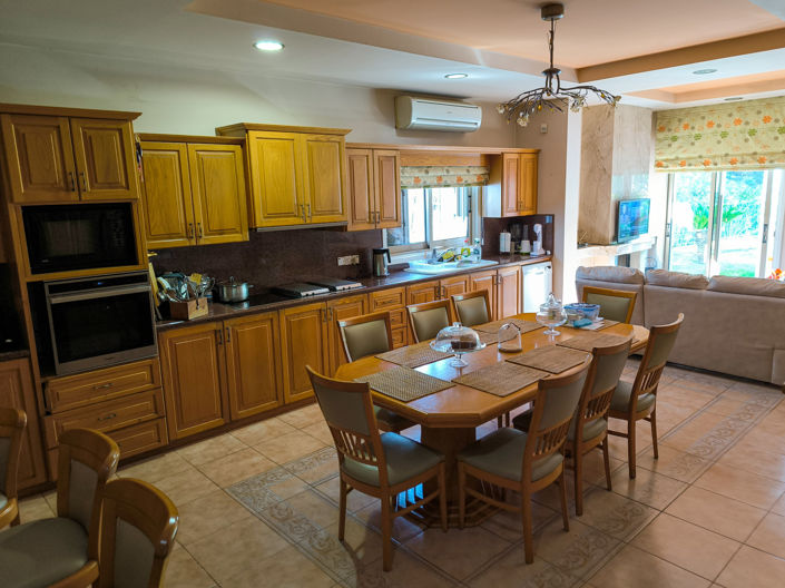 Image No.12-5 Bed House for sale