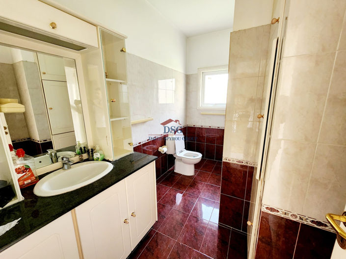 Image No.12-3 Bed House for sale