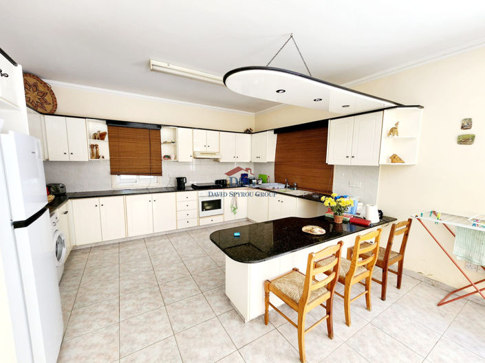 Image No.7-3 Bed House for sale