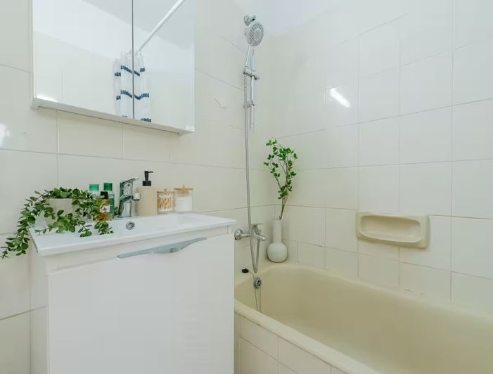 Image No.11-3 Bed House for sale