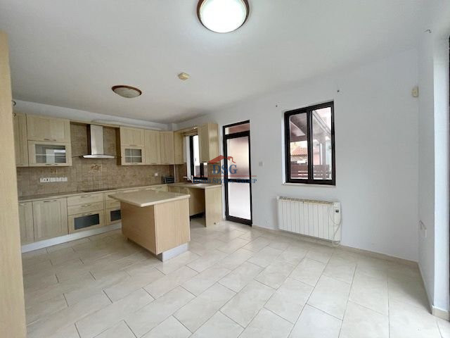 Image No.12-3 Bed House for sale