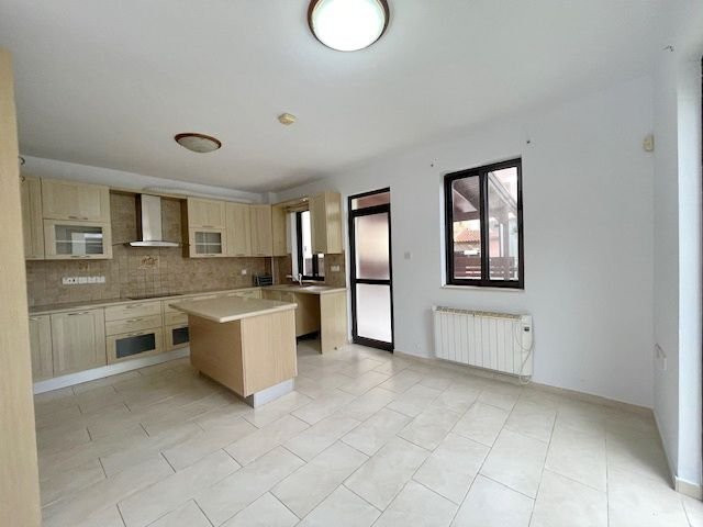 Image No.12-3 Bed House for sale