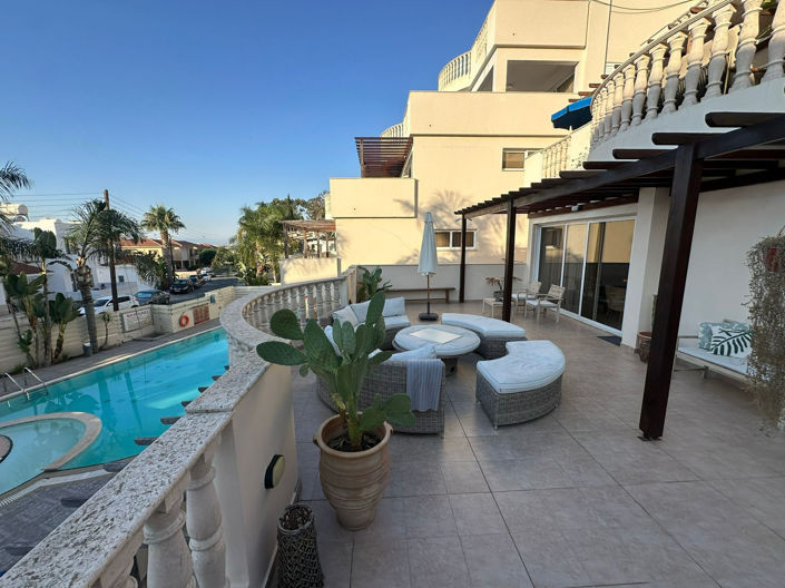 Image No.17-2 Bed Apartment for sale