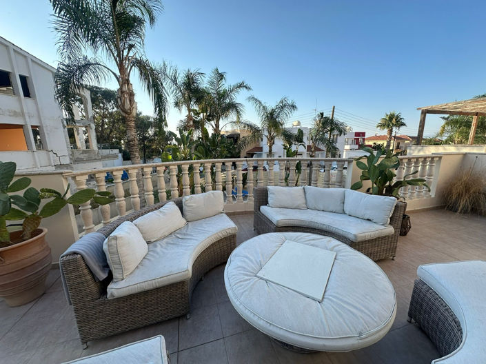 Image No.20-2 Bed Apartment for sale