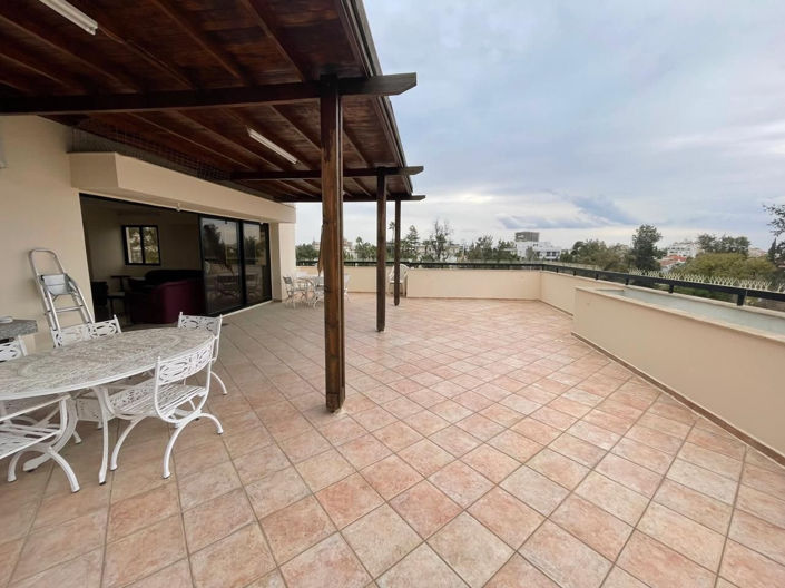 Image No.10-Commercial à vendre à Larnaca