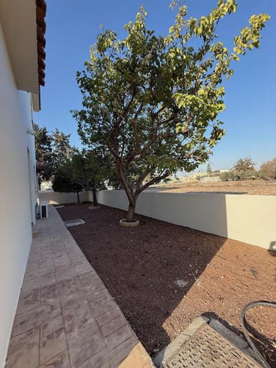 Image No.12-4 Bed House for sale