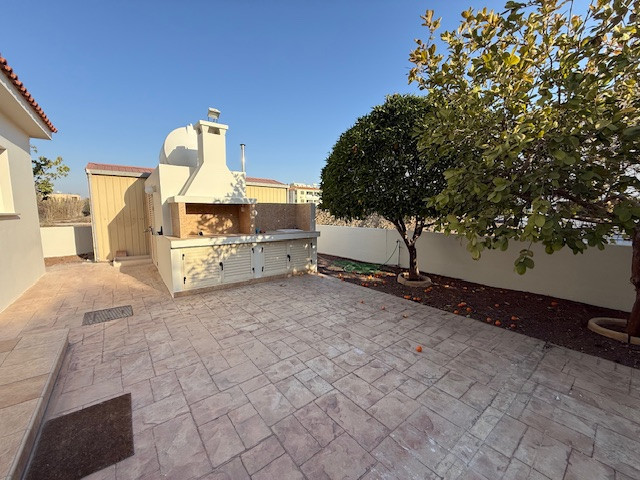 Image No.13-4 Bed House for sale