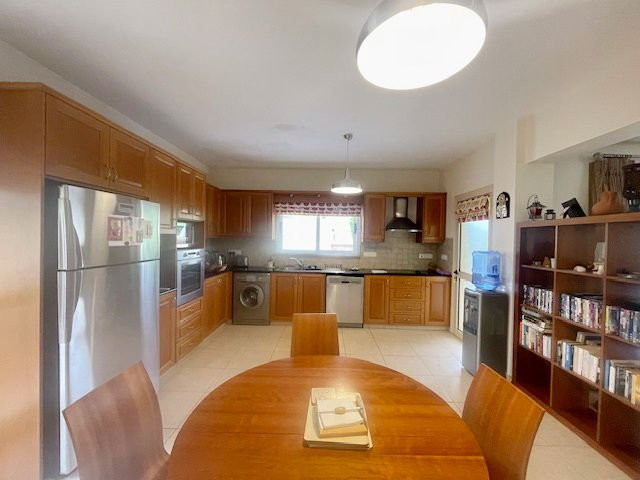 Image No.14-Maison de 4 chambres à vendre à Pervolia