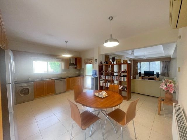 Image No.15-Maison de 4 chambres à vendre à Pervolia