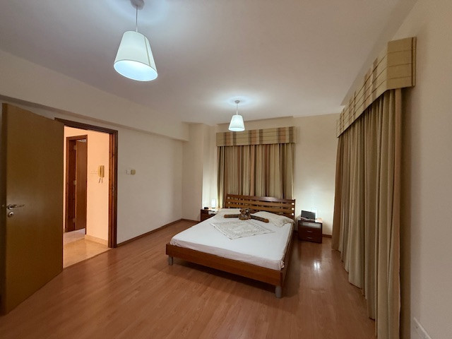 Image No.26-4 Bed House for sale