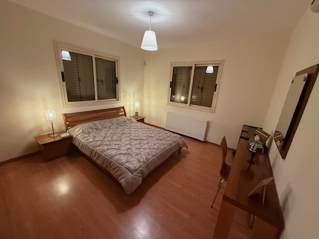 Image No.30-4 Bed House for sale