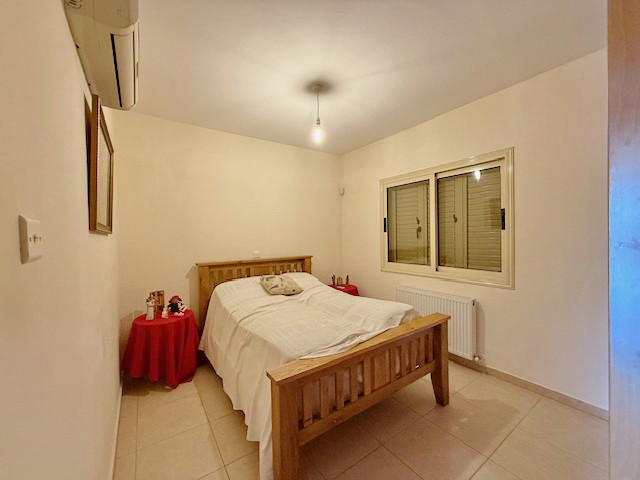 Image No.34-4 Bed House for sale