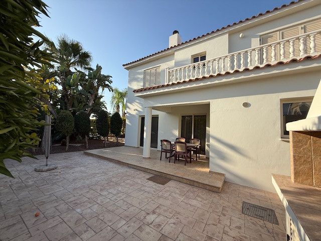 Image No.9-4 Bed House for sale