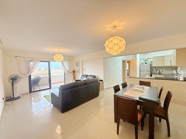 Image No.3-Appartement de 2 chambres à vendre à Pervolia