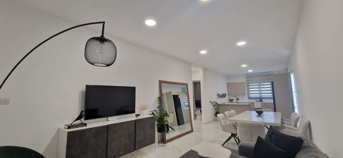 Image No.11-6 Bed Property for sale