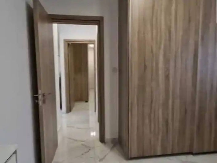 Image No.5-6 Bed Property for sale