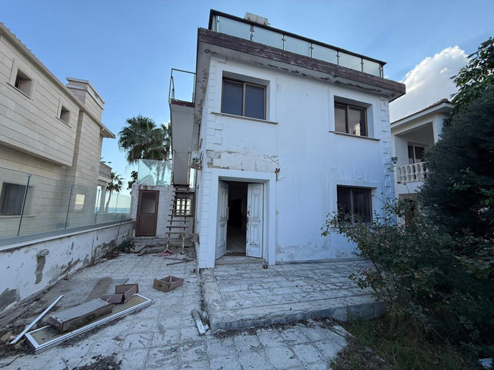 Image No.3-4 Bed House for sale