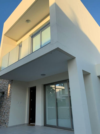 Image No.3-3 Bed House for sale