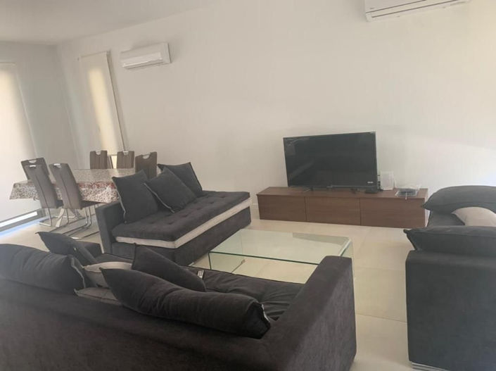 Image No.7-3 Bed House for sale