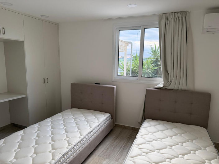 Image No.18-3 Bed Apartment for sale