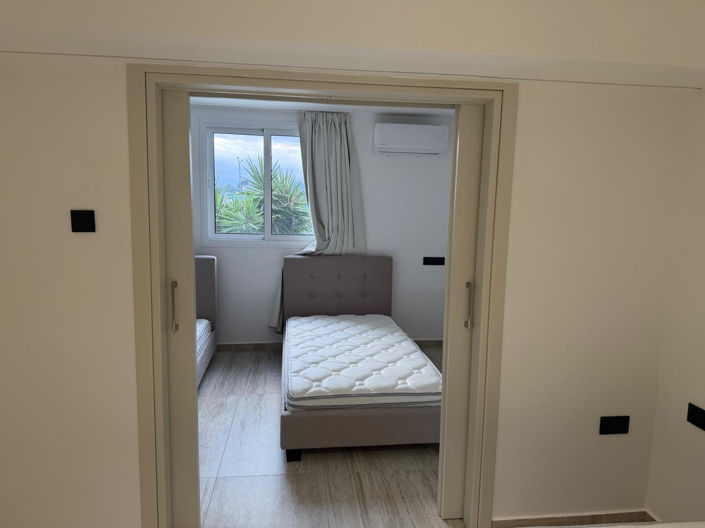 Image No.20-3 Bed Apartment for sale