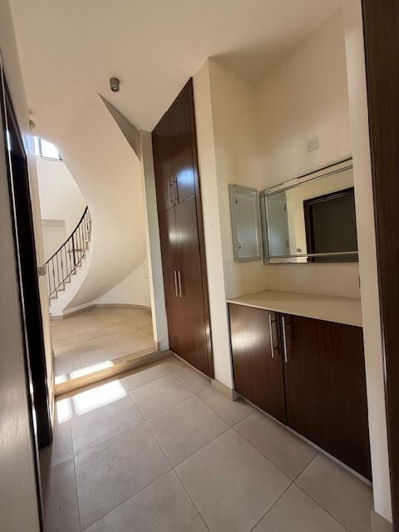 Image No.19-3 Bed House for sale