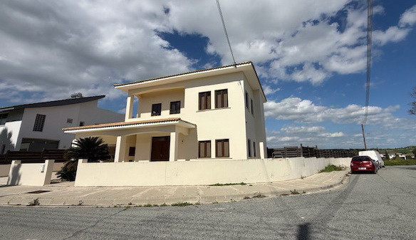 Image No.2-3 Bed House for sale