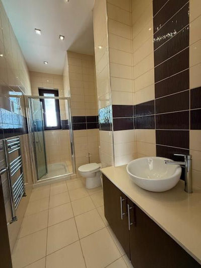 Image No.27-3 Bed House for sale