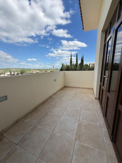 Image No.34-3 Bed House for sale