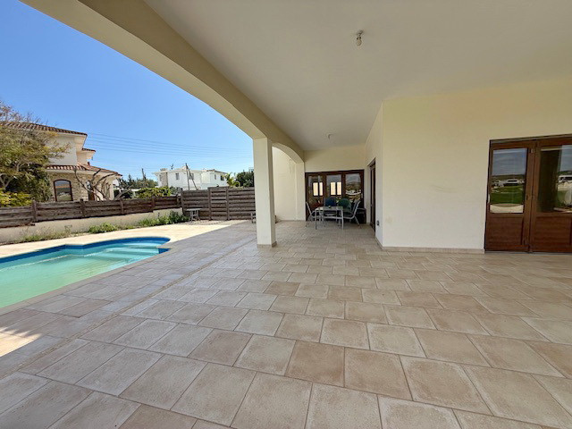 Image No.8-3 Bed House for sale