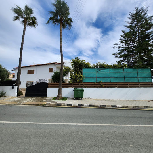 Image No.17-4 Bed House for sale