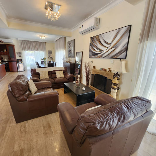 Image No.23-4 Bed House for sale