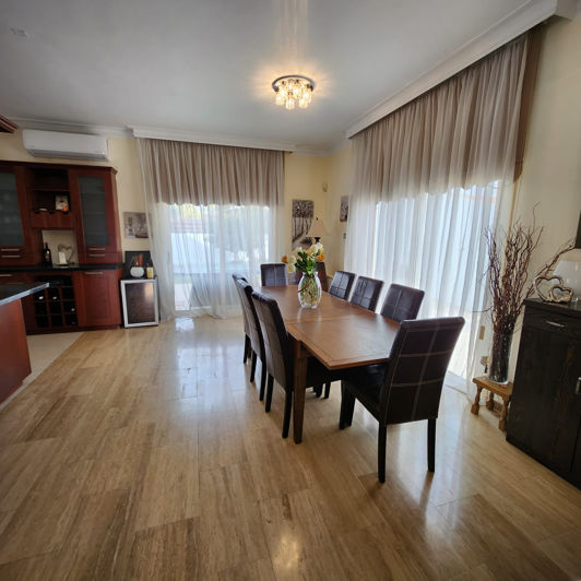 Image No.27-4 Bed House for sale