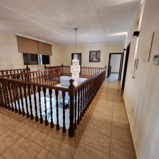 Image No.40-4 Bed House for sale