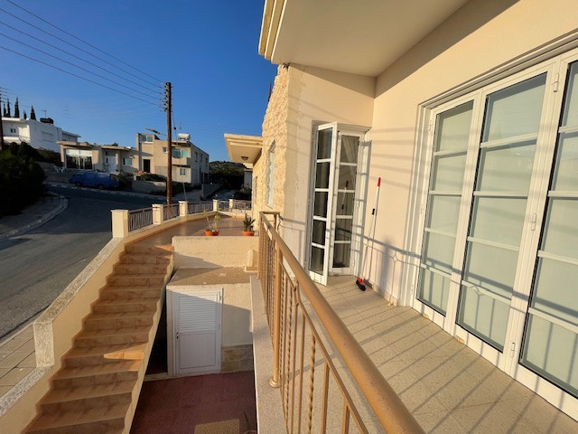 Image No.4-3 Bed House for sale