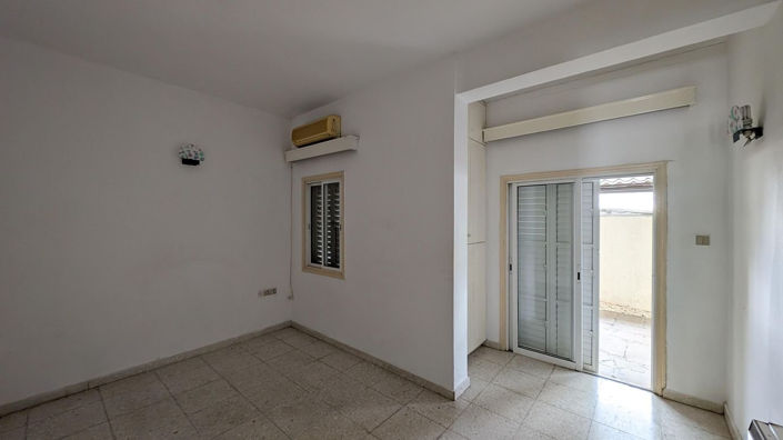 Image No.19-3 Bed House for sale