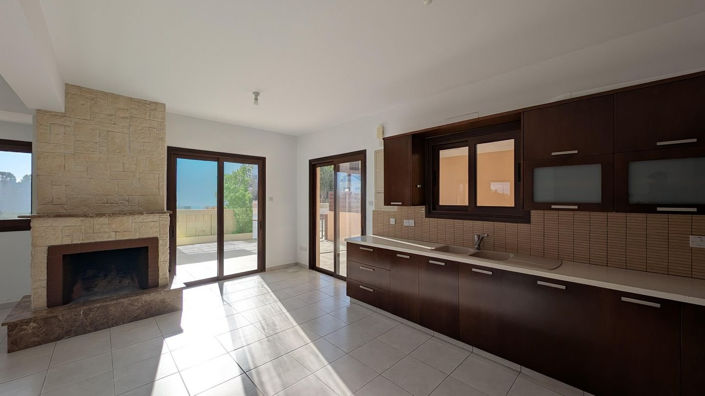 Image No.14-3 Bed House for sale