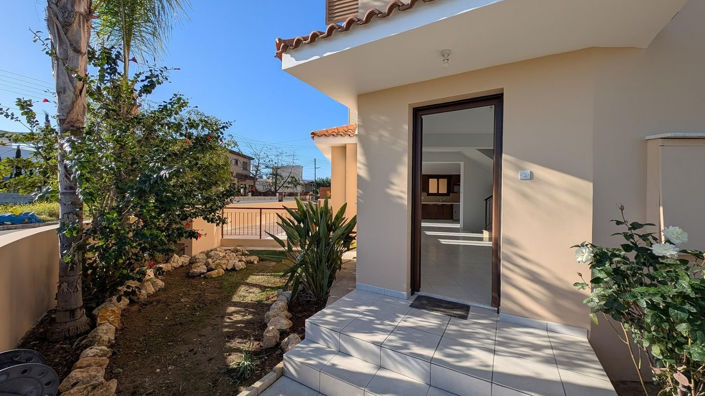 Image No.7-3 Bed House for sale