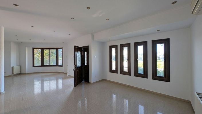 Image No.10-4 Bed House for sale