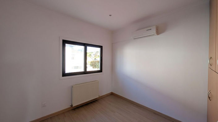 Image No.21-4 Bed House for sale